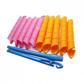 Picture of the contents included with Curlformers