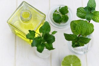 5 Benefits of Peppermint Oil For Your Hair